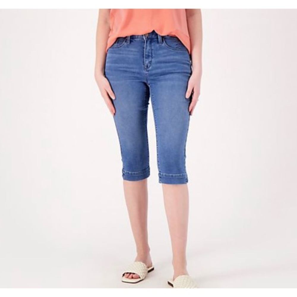 Laurie Felt Pedal Pusher Shorts, size XL
